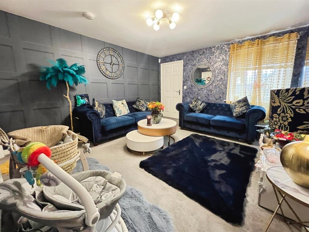 Additional image 3 of Blackthorne Close, Bradford, BD2 3DZ