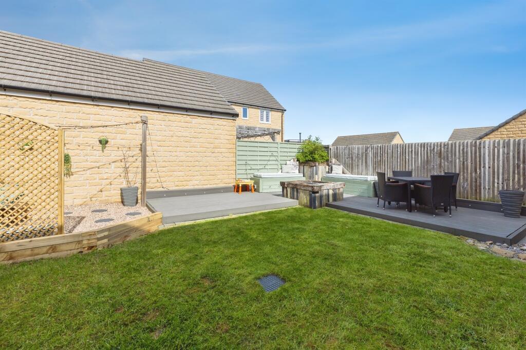 Brompton Drive, Apperley Bridge, Bradford photo 4