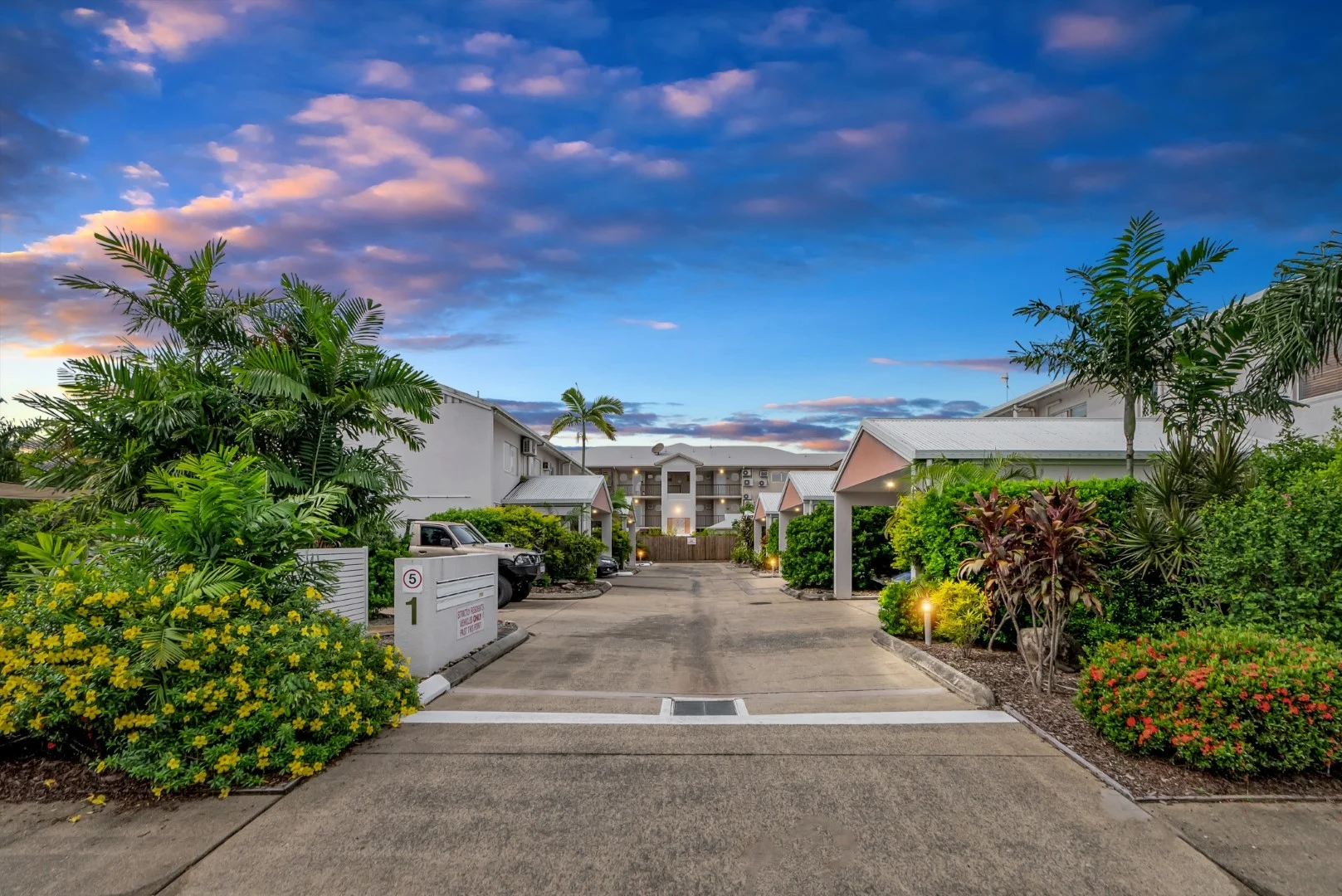 4/1 Grantala Street, Manoora QLD 4870