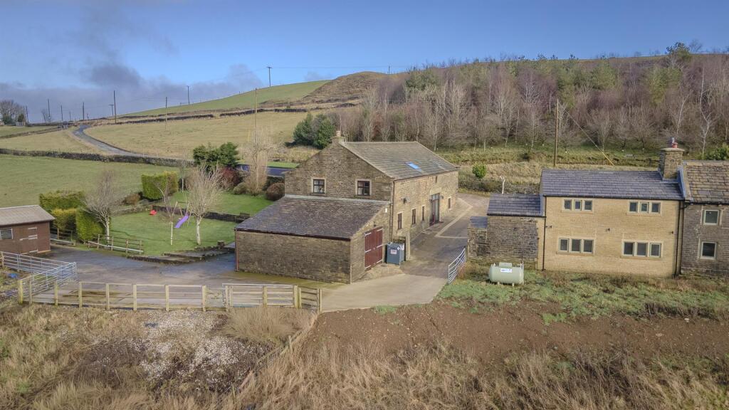 Additional image 21 of Shugden Barn, Roper Lane, Queensbury, BD13 2NT
