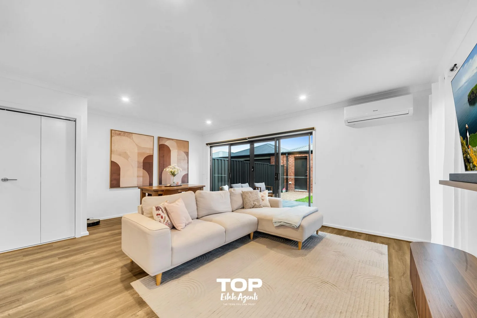 9 Winnipeg Walk, Clyde VIC 3978 photo 4