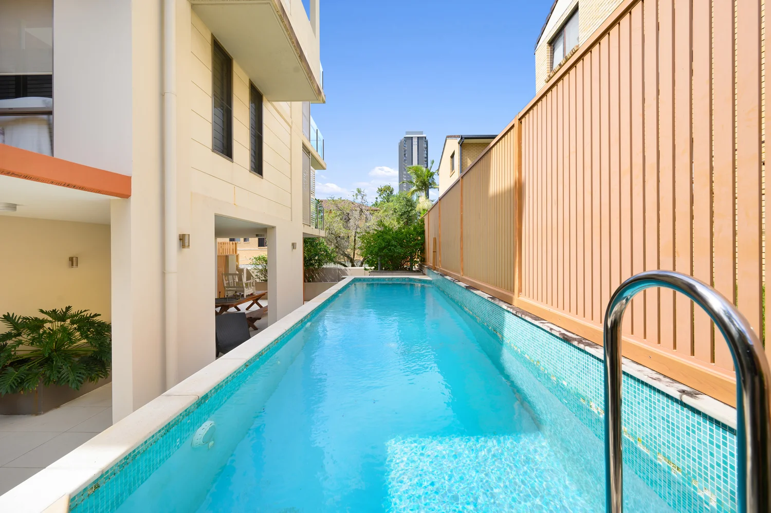 10/20 Lawson Street, Southport QLD 4215