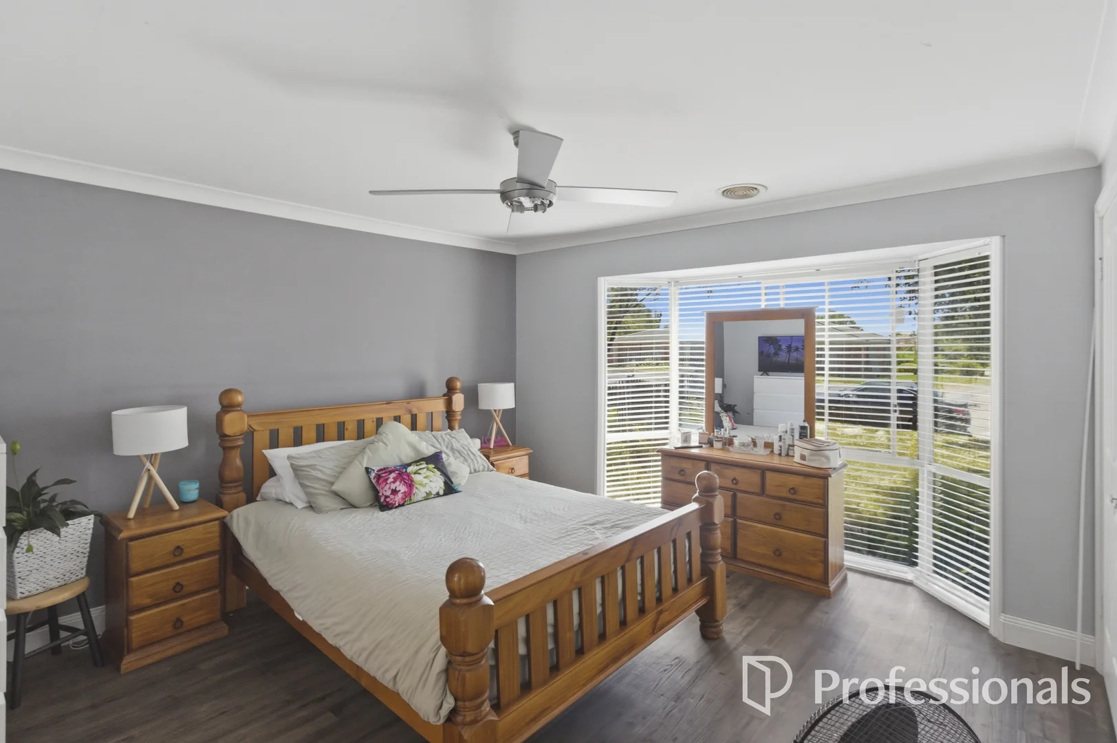 Additional image 10 of 105 Undurra Drive, Glenfield Park NSW 2650
