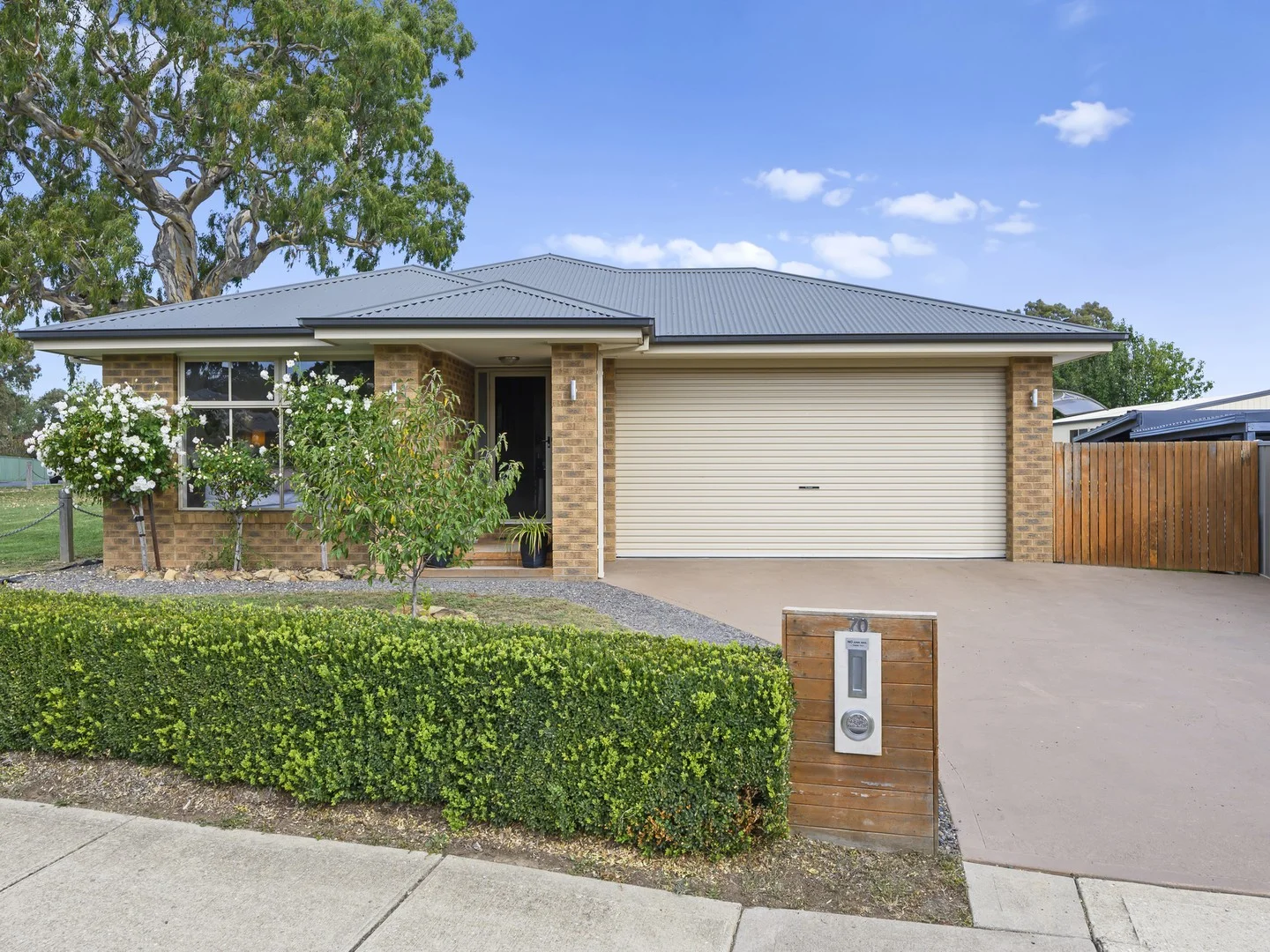 70 Cambridge Drive, Mansfield VIC 3722