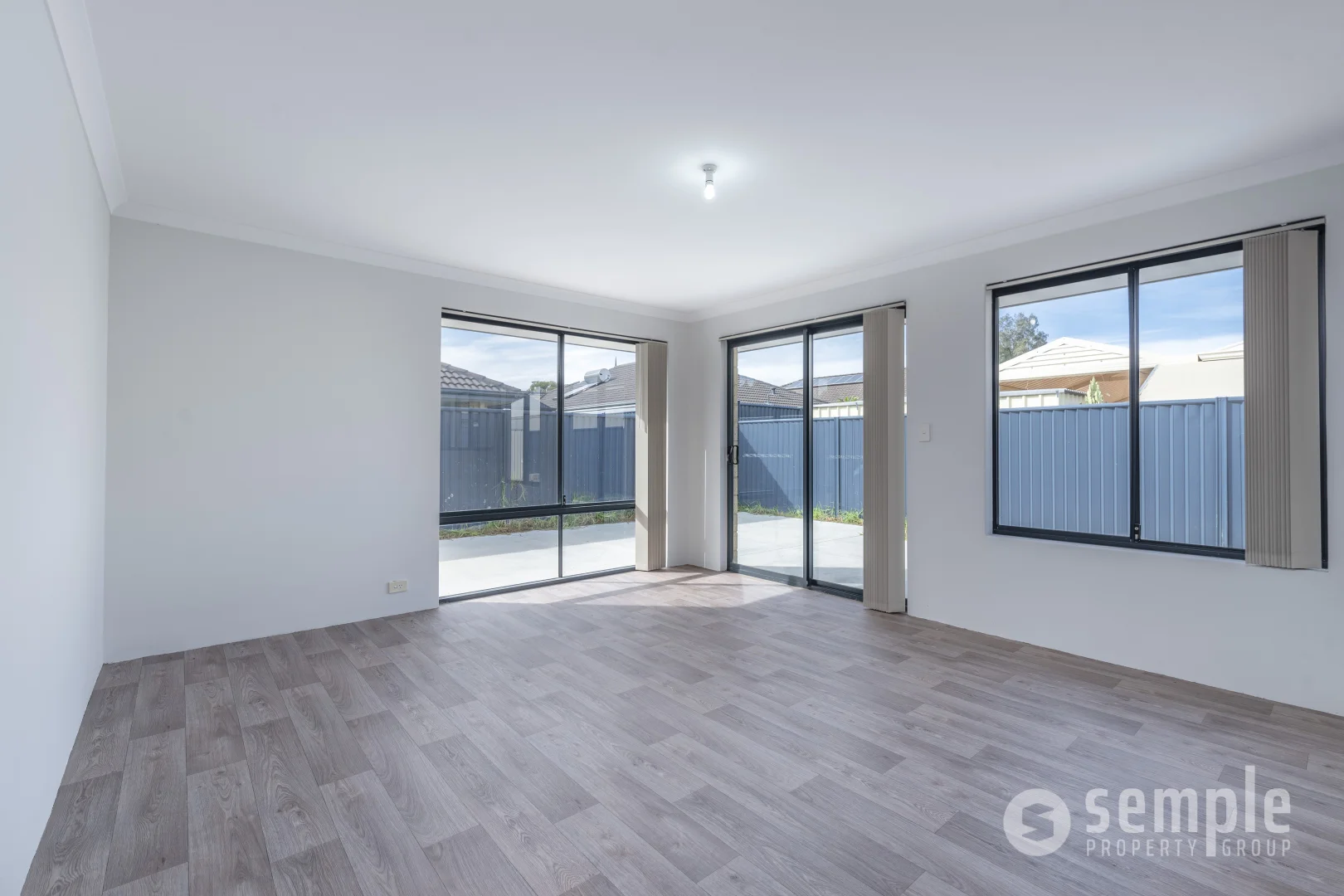 8 Madeira Turn, Byford WA 6122 photo 2