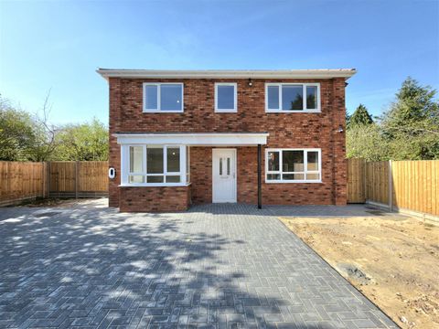 Crofters Drive, Thurncourt, Leicester LE5