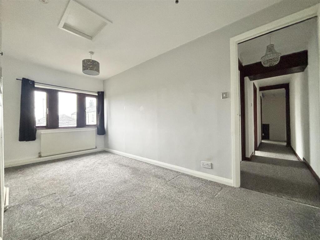 Additional image 9 of Breaks Fold, Wyke, Bradford