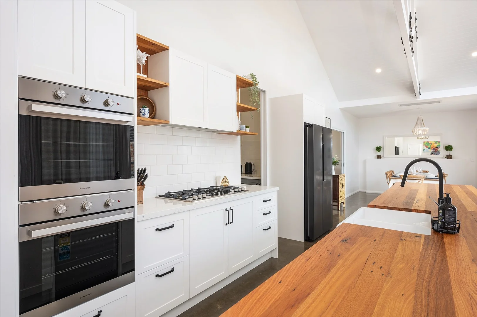 8 Costigan Court, Mudgee NSW 2850 photo 2
