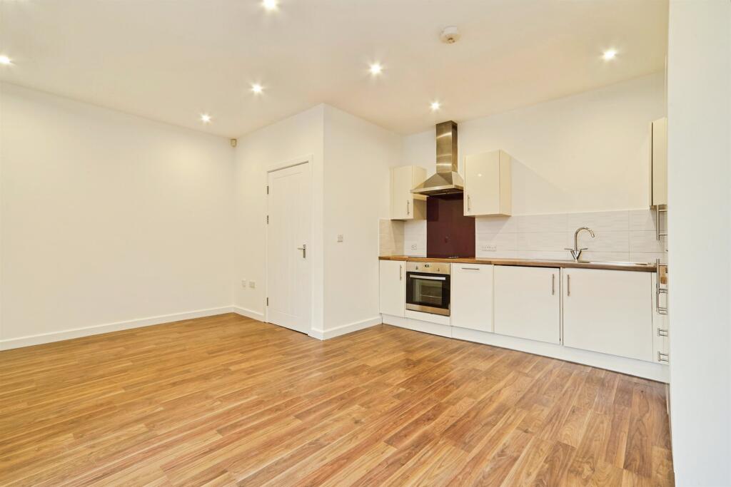Dockfield Terrace, Shipley photo 2