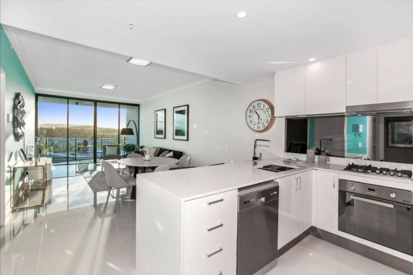 2709/5 Harbour Side Court, Biggera Waters QLD 4216