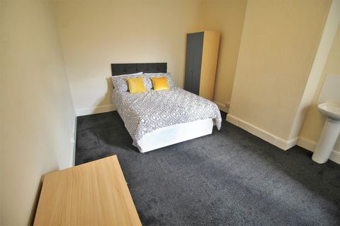 Room 5, Allesley Old Road, Chapelfields, Coventry CV5, Room to rent
