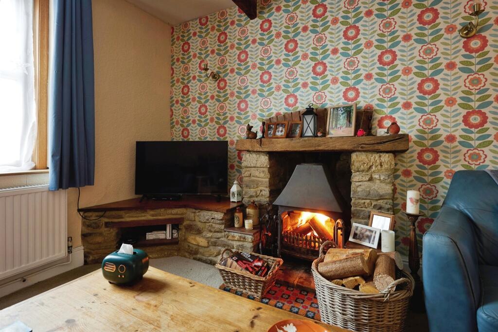 Priory Villas, WINCANTON photo 2