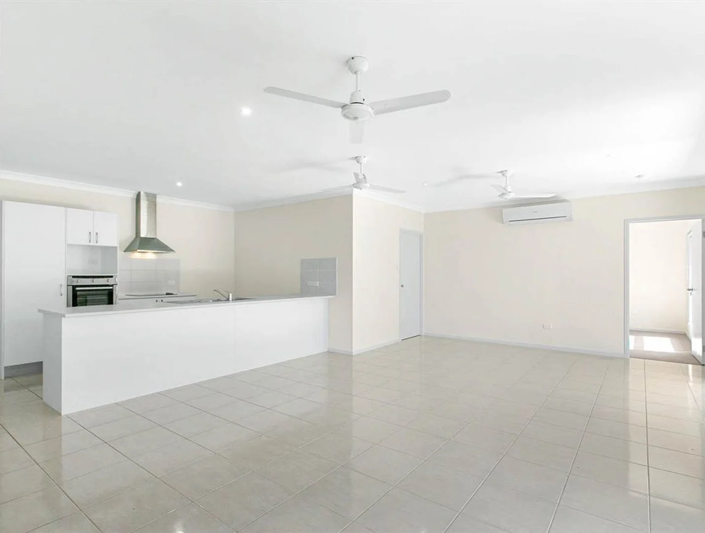Additional image 5 of 11 Tyenna Close, Bentley Park QLD 4869