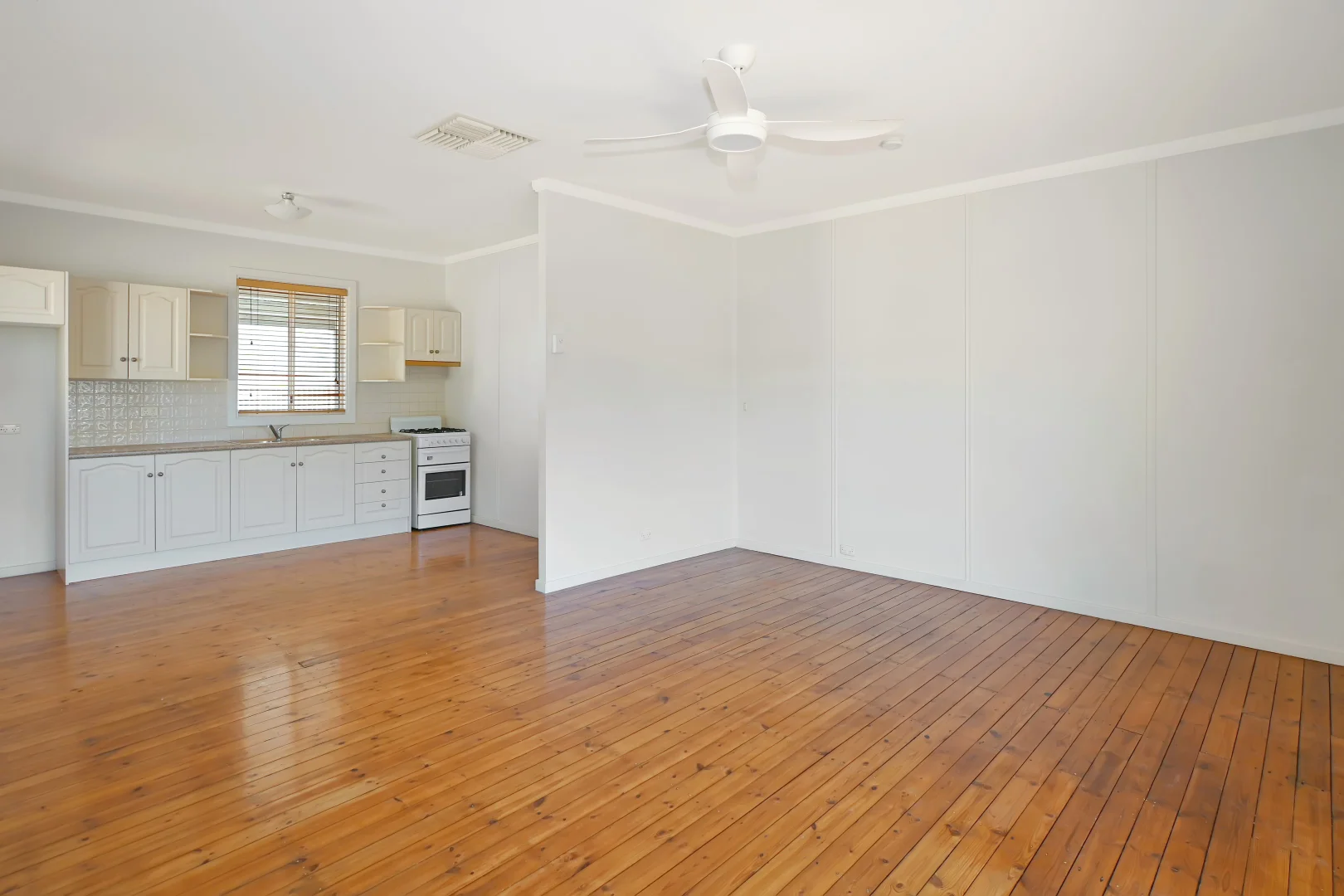 Additional image 3 of 230 Knox Street, Broken Hill NSW 2880