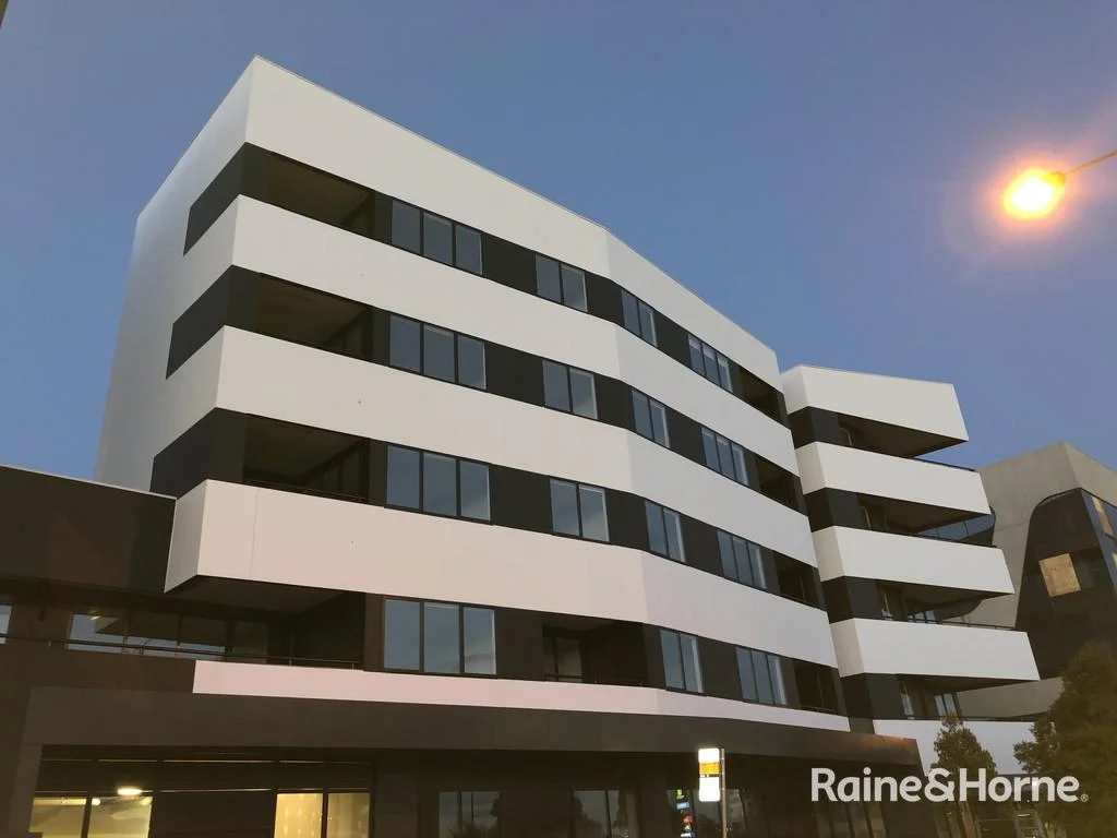 201/  115 Overton Road, Williams Landing VIC 3027