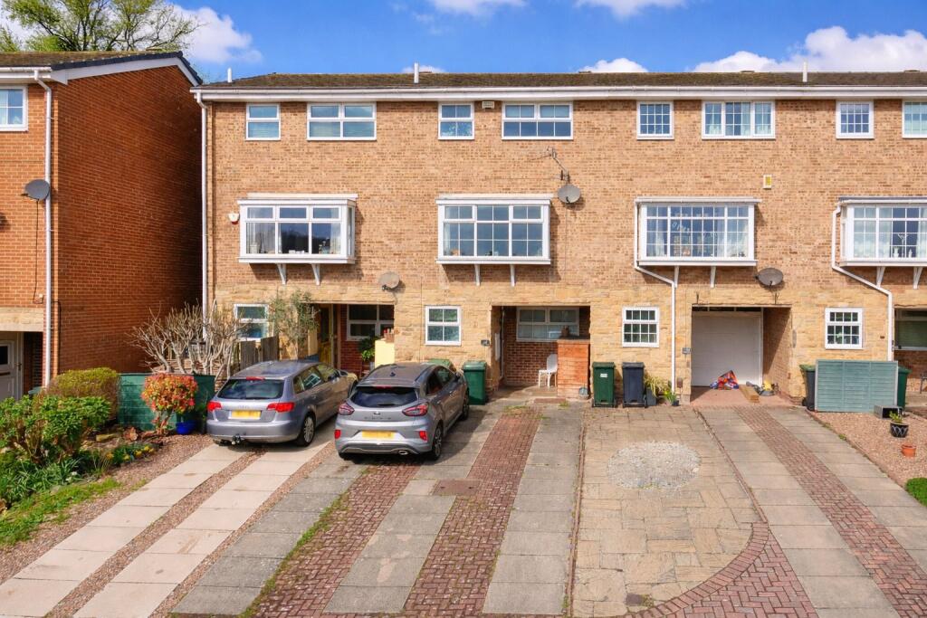 Hoyle Court Avenue, Baildon, Shipley, West Yorkshire, BD17