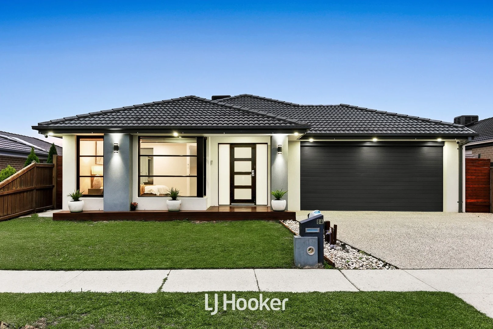 84 Glenelg Street, Clyde North VIC 3978