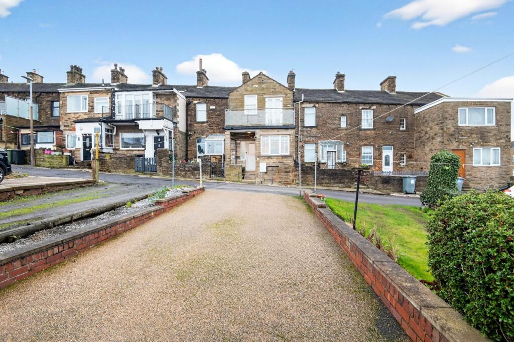 Scholes Lane, Scholes, Cleckheaton, BD19
