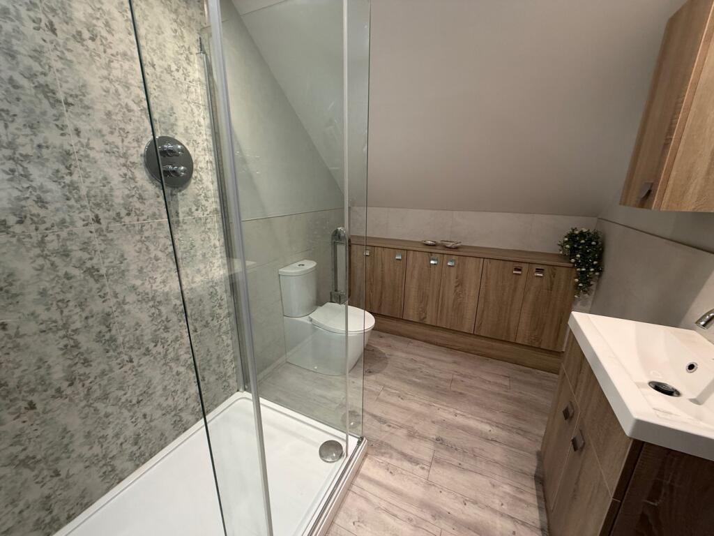 Additional image 21 of Gilstead Lane, Bingley, BD16