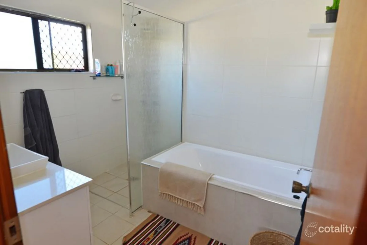 19 Anzac Avenue, Mareeba QLD 4880 photo 2