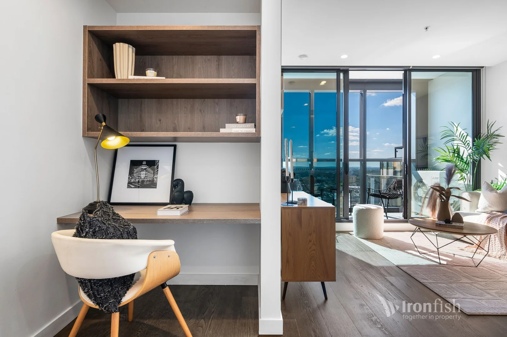 2402/105 Batman Street, West Melbourne VIC 3003 photo 5