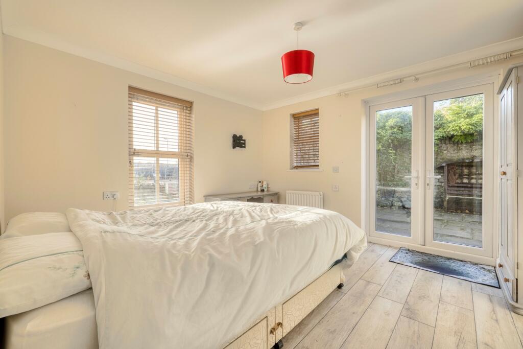 Additional image 6 of Central Wells, walking distance to all facilities