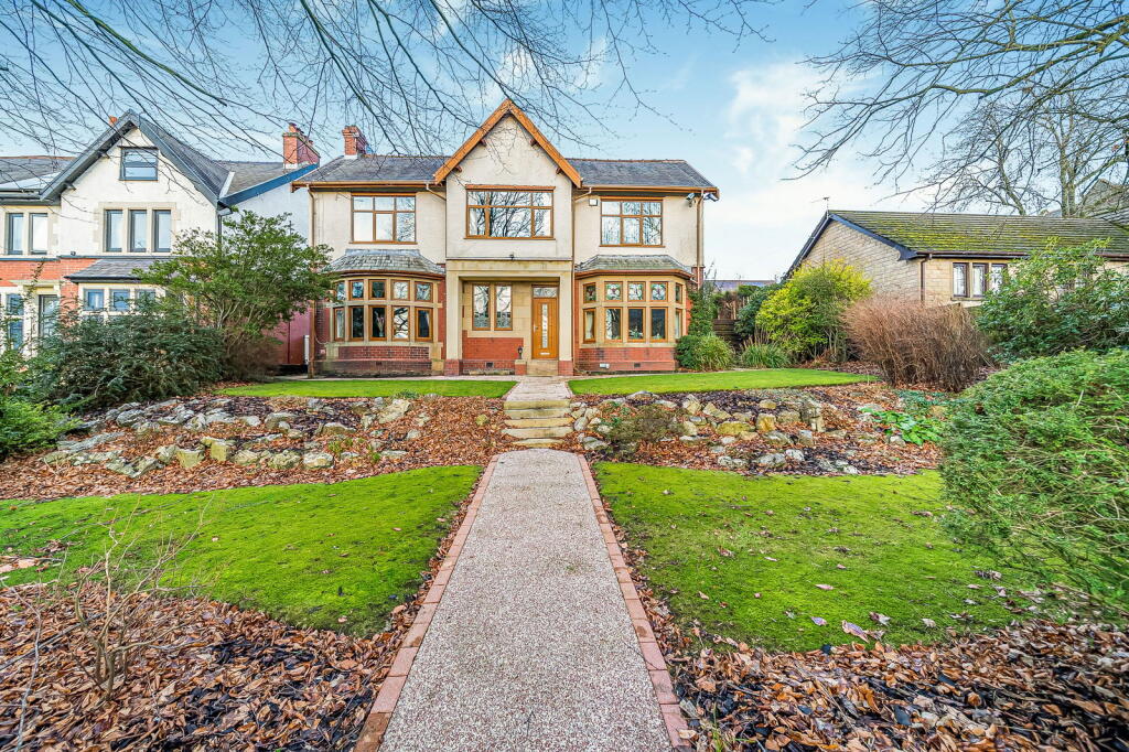 Padiham Road, Burnley, BB12 6SZ