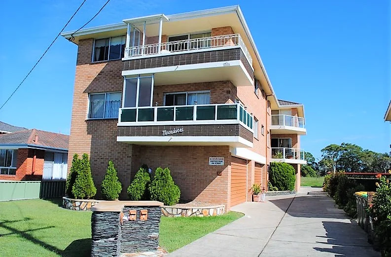 2/27 Point Rd, Tuncurry NSW 2428