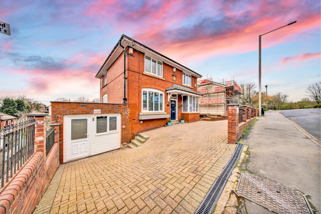 Coppersend, Whalley Road, Wilpshire -Three bedroom detached with 2 x 1 bedroom Apartments