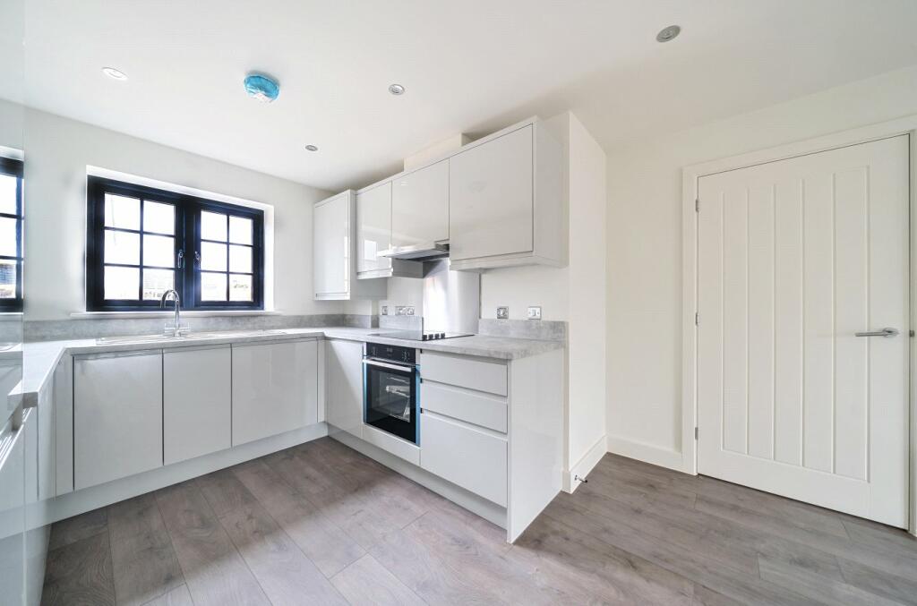 Additional image 3 of King Alfreds Drive, Wincanton, Somerset, BA9