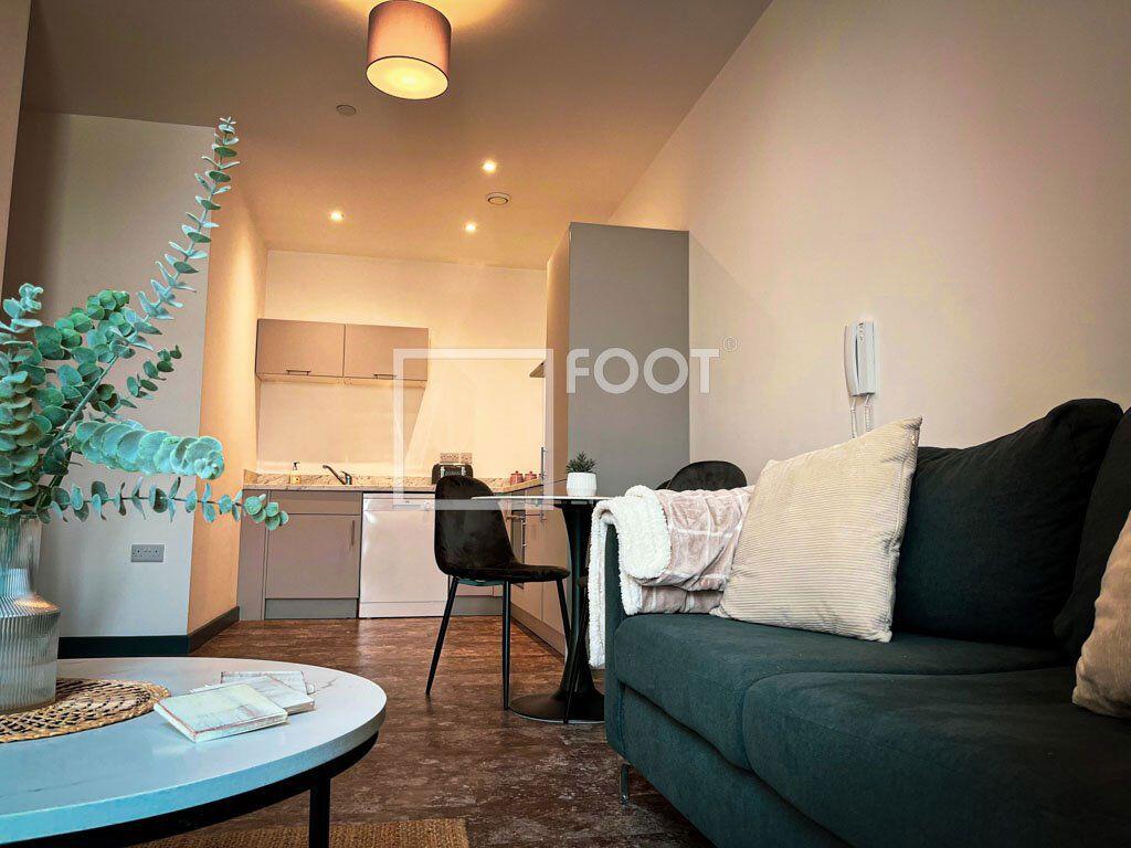 Modern 2BR Apartment w/ City Views – High Point photo 3