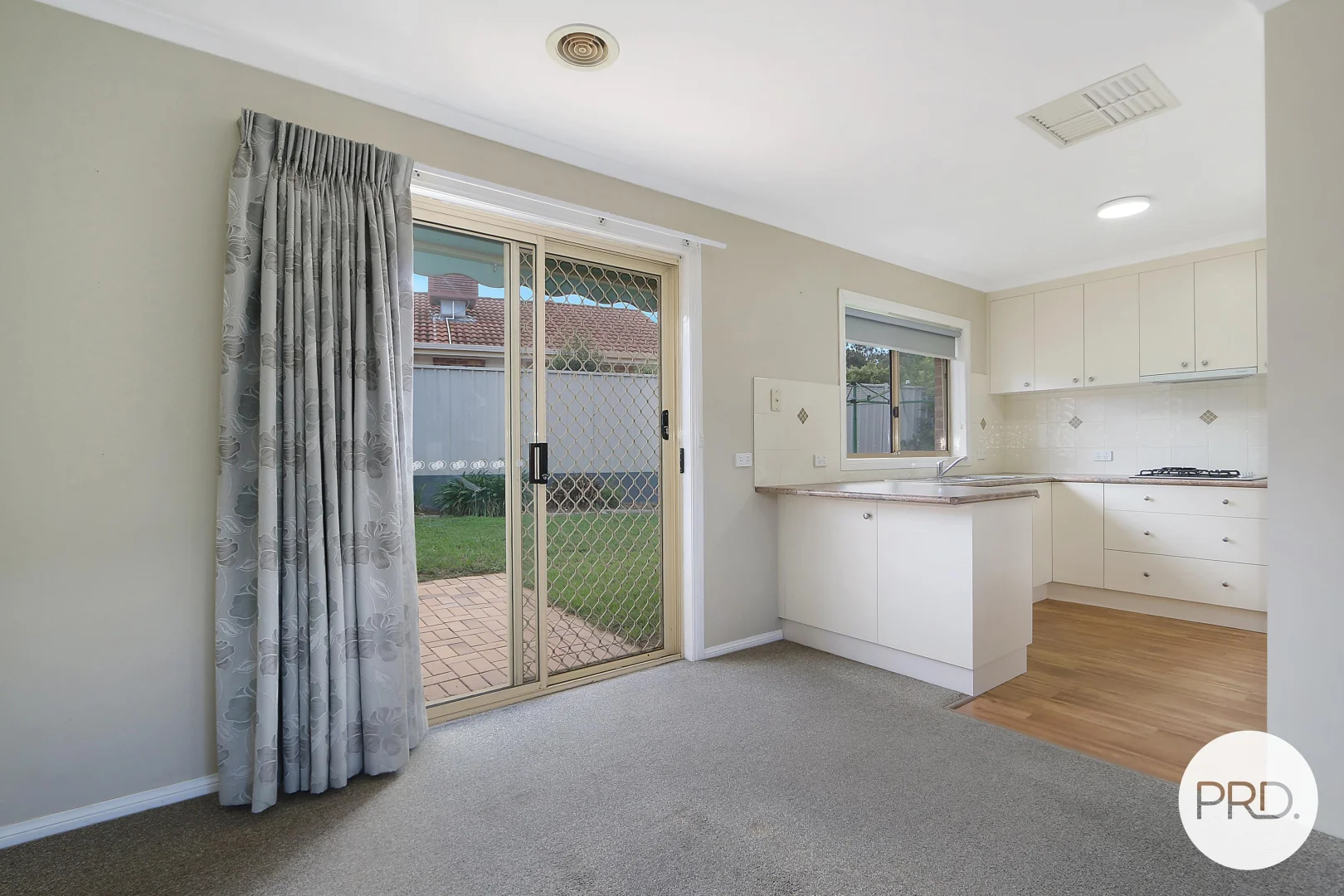 81 Crawshaw Crescent, Glenroy NSW 2640 photo 5