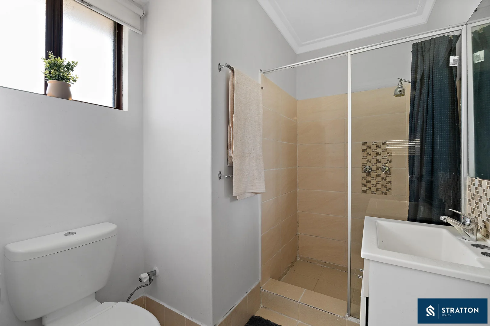 Additional image 20 of 32 Rushbrook Way, Thornlie WA 6108