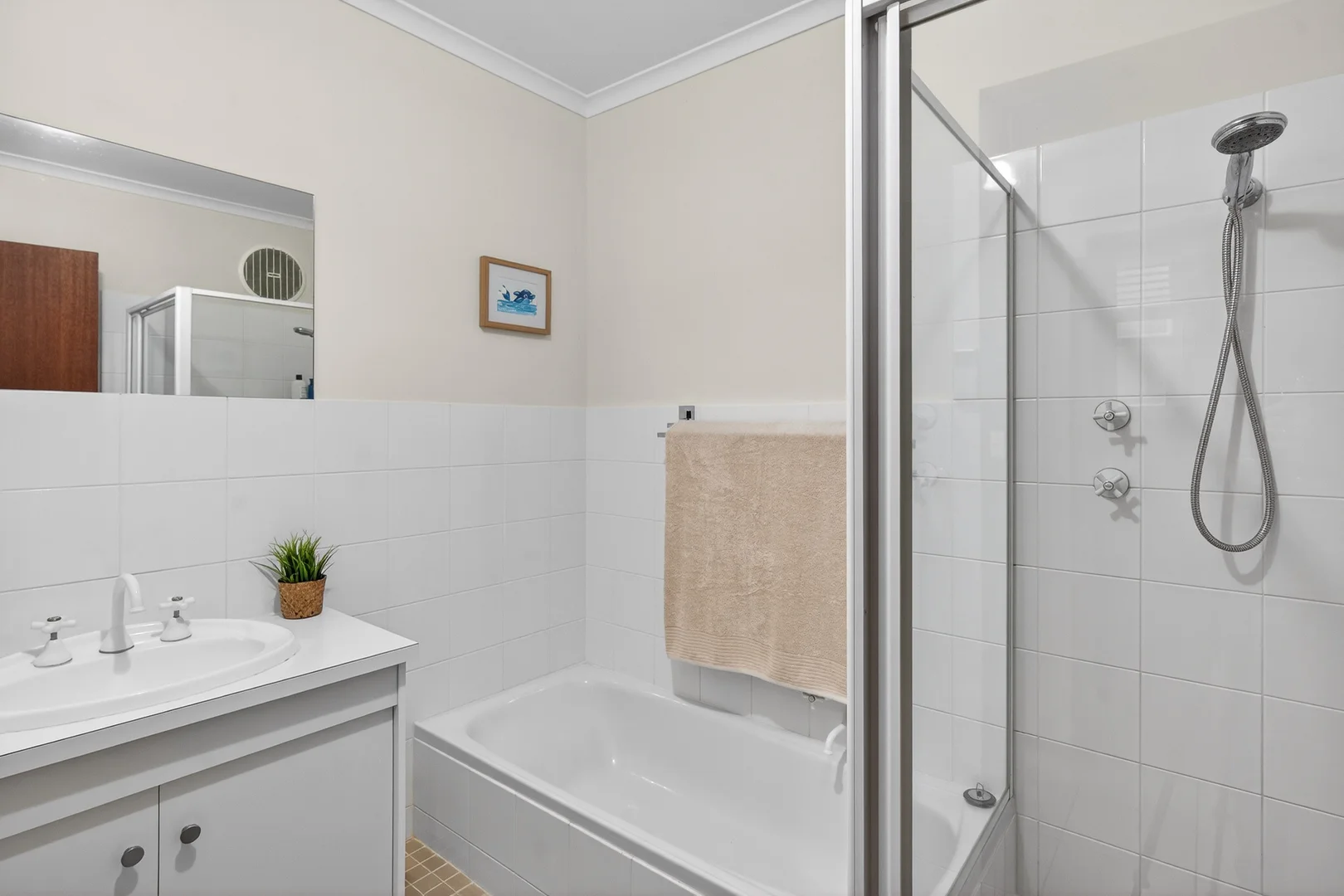 Additional image 22 of Unit 8/22 Esplanade, Victor Harbor SA 5211