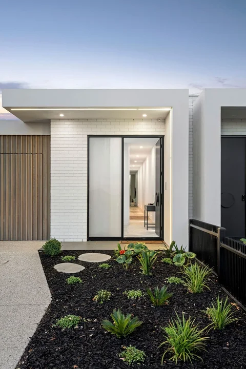 6A Hilbert Road, Airport West VIC 3042