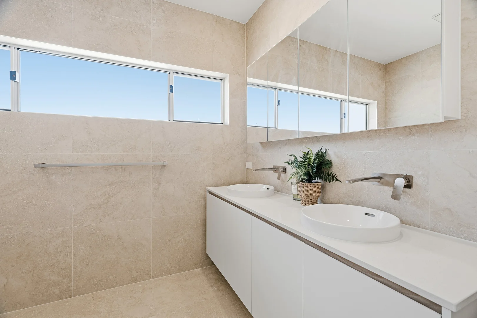 Additional image 21 of 9/19 Kurrawa Avenue, Point Clare NSW 2250