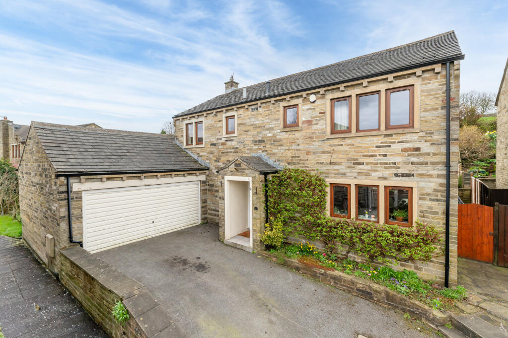 Spring Farm Mews, Wilsden, West Yorkshire, BD15