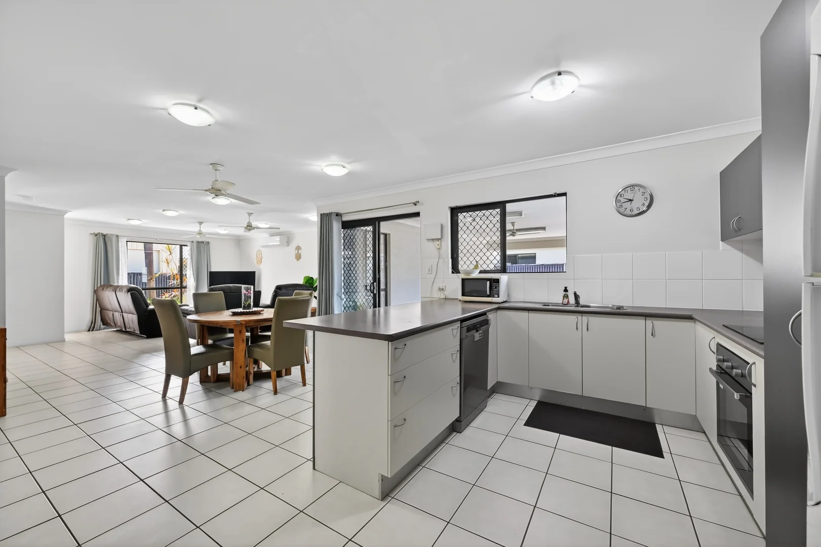 Additional image 4 of 8 Henning Court, Bushland Beach QLD 4818