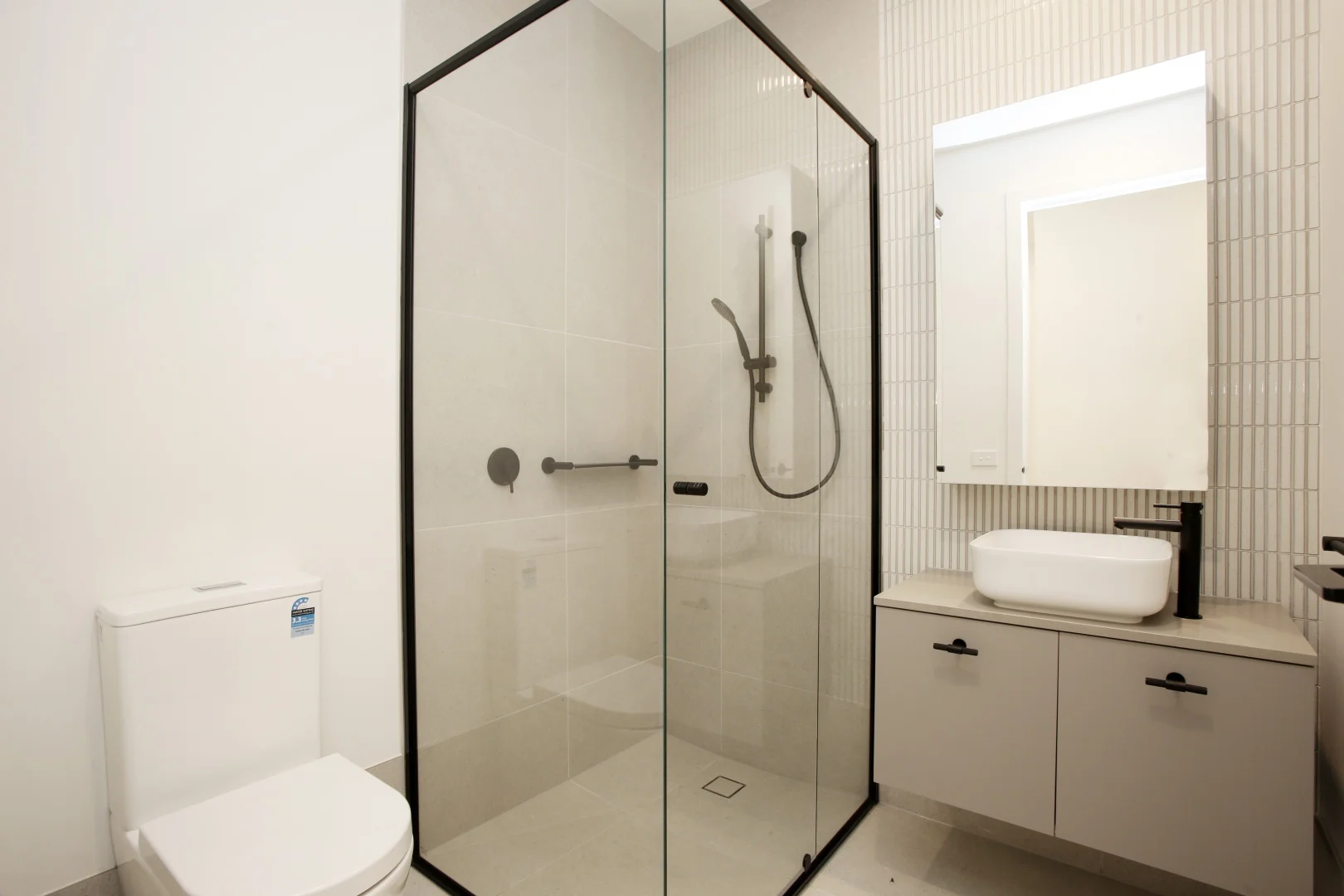 2/957 High Street, Reservoir VIC 3073 photo 4