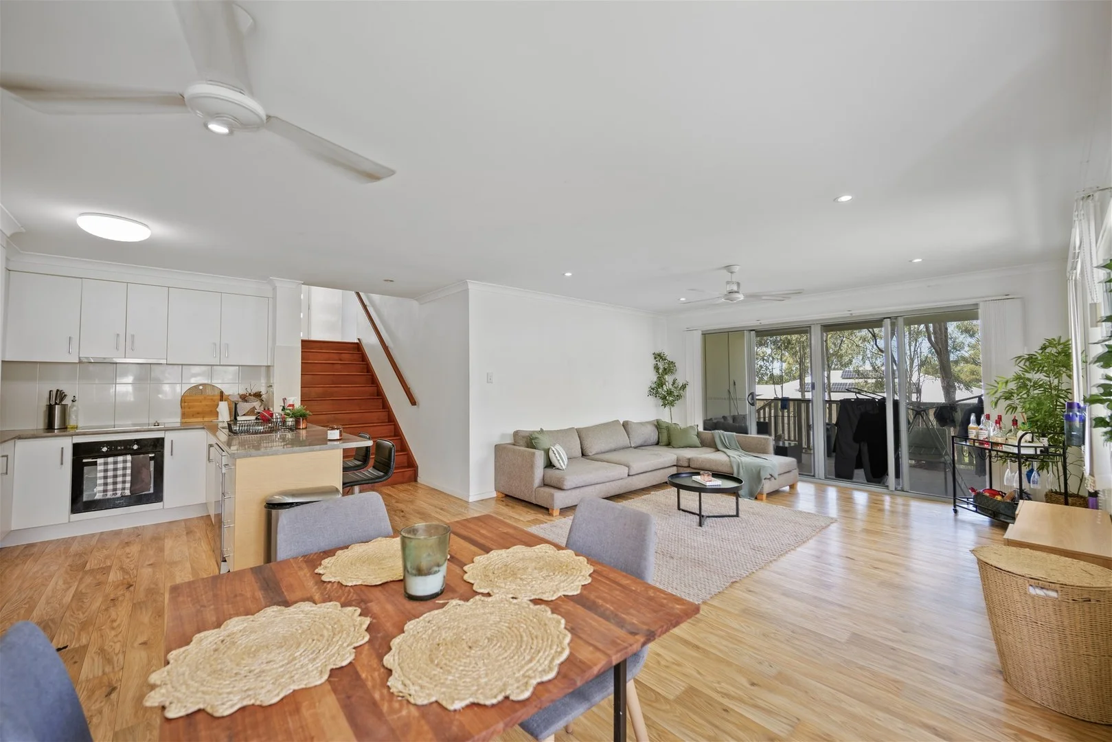 21 Ouston Place, South Gladstone QLD 4680