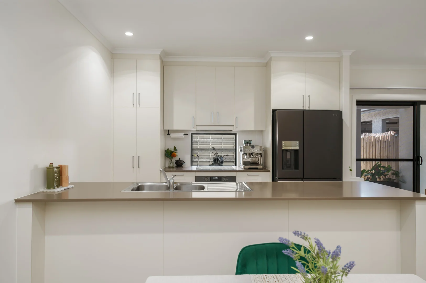Additional image 2 of 33 Holyoak Avenue, Oonoonba QLD 4811