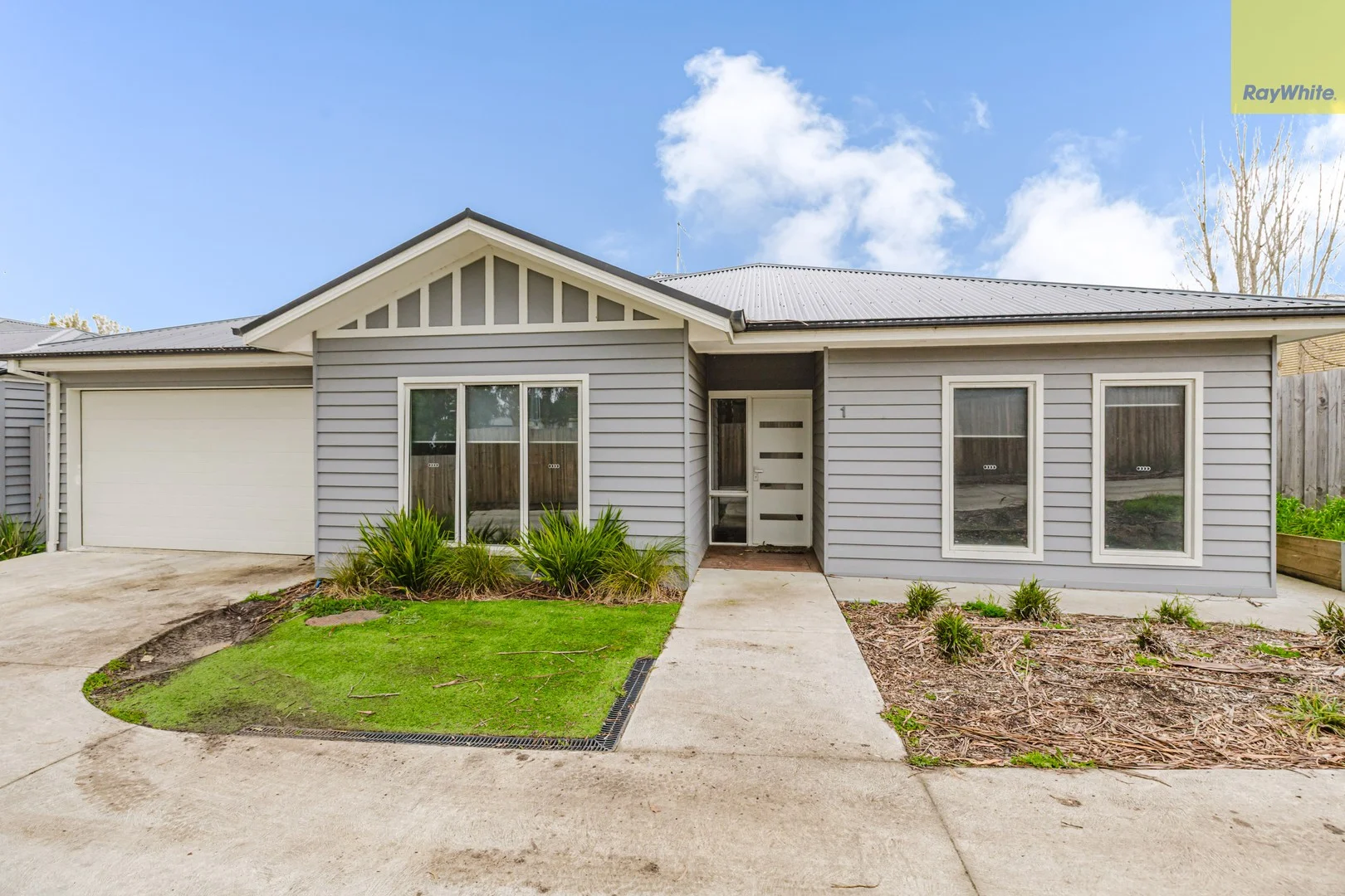 2/58 Inglis Street, Ballan VIC 3342