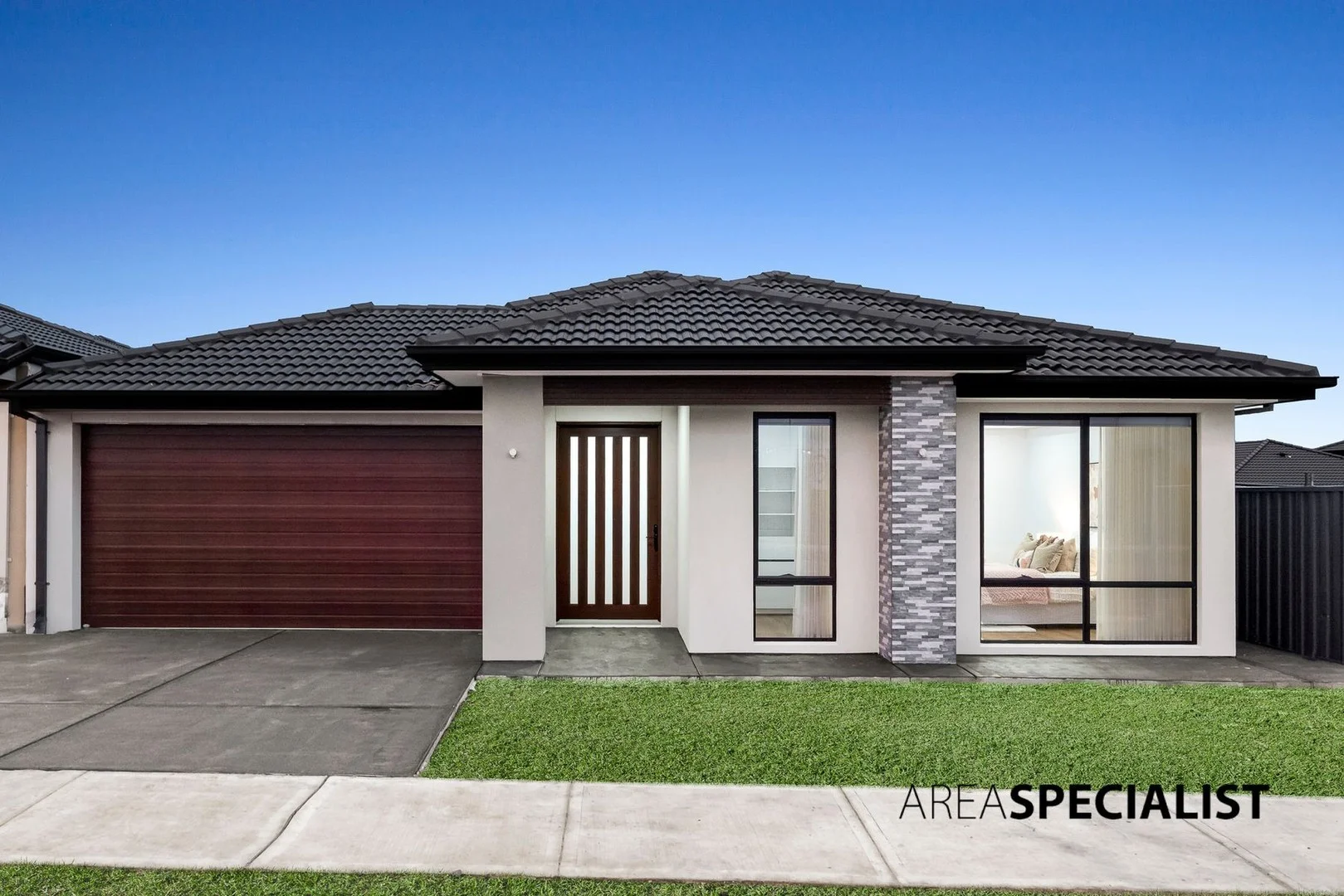 475 Heather Grove, Clyde North VIC 3978