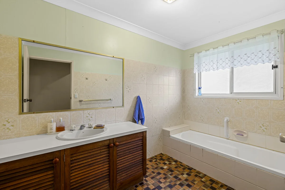 Additional image 12 of 15 Brennan Road, Hampton QLD 4352
