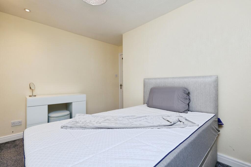 Additional image 9 of Ling Park Avenue, Bradford, BD15