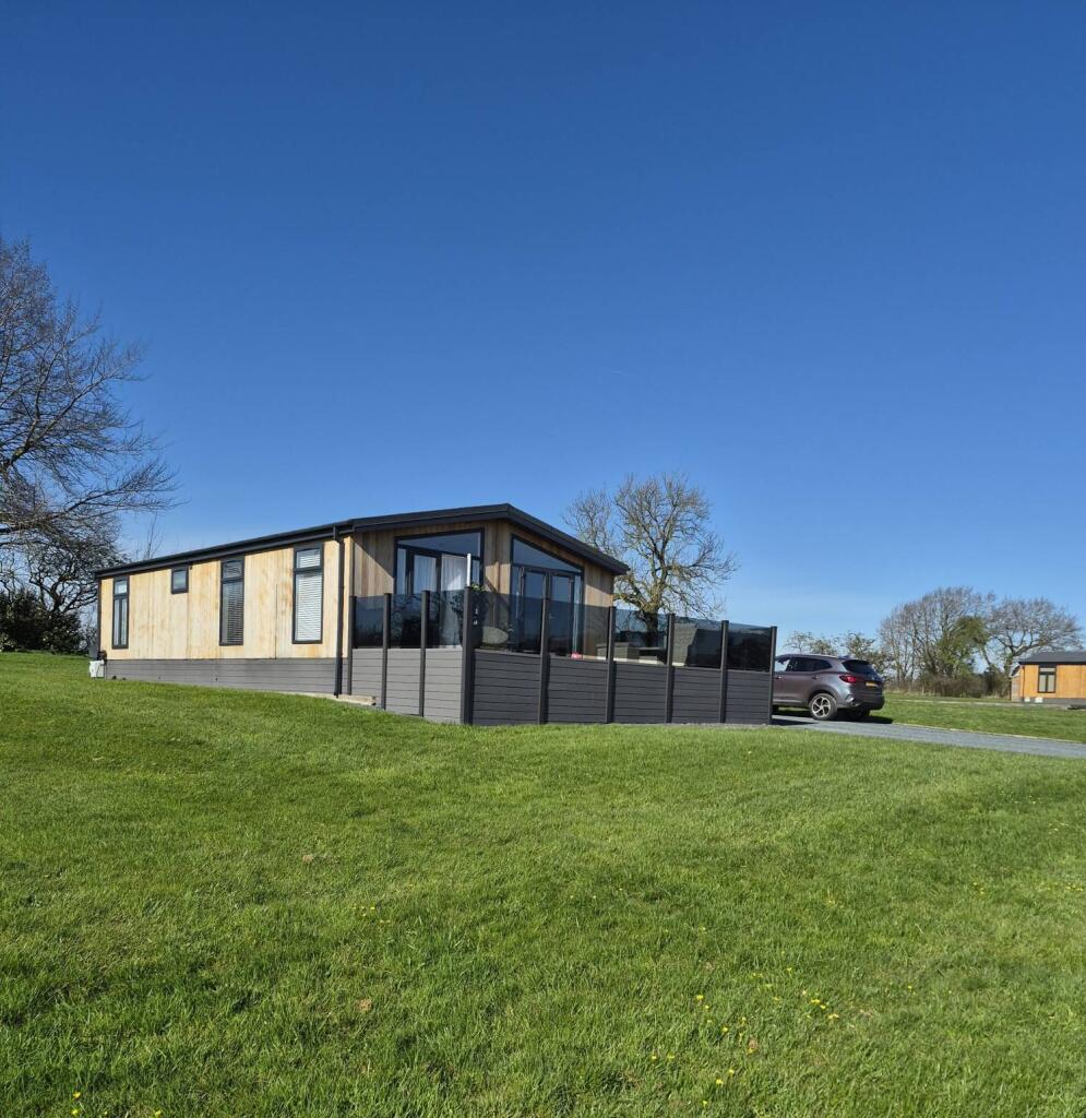 Settle Lane, Paythorne, BB7 4JD