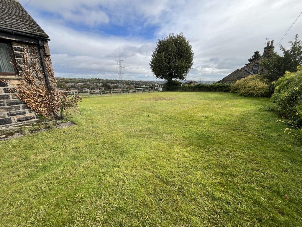 Additional image 3 of 3 Bedroom Bungalow For Sale – Hannah Croft Cottage, Royds Hall Lane, Bradford, BD12 0EJ
