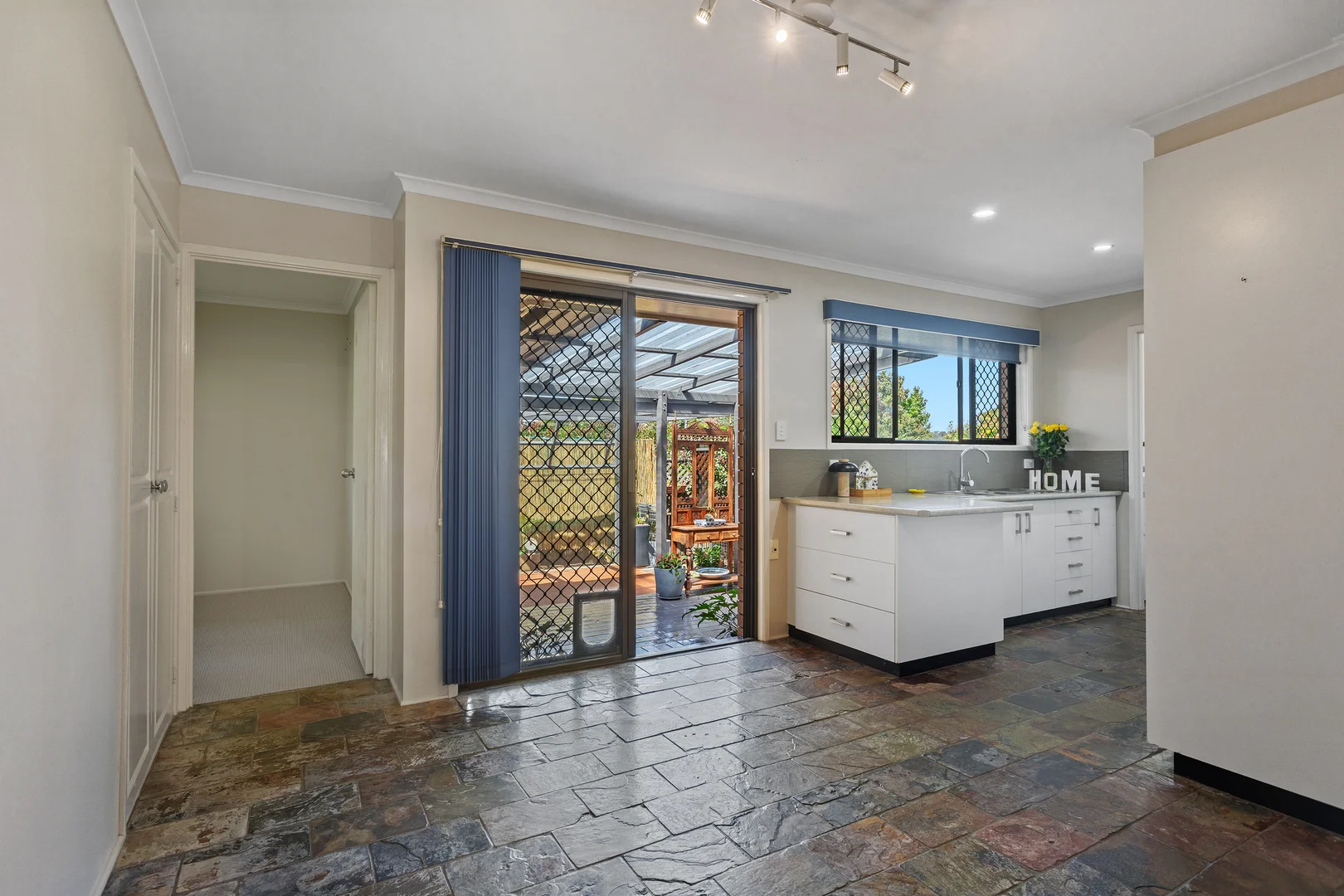 Additional image 3 of 4 Meadow Court, Centenary Heights QLD 4350