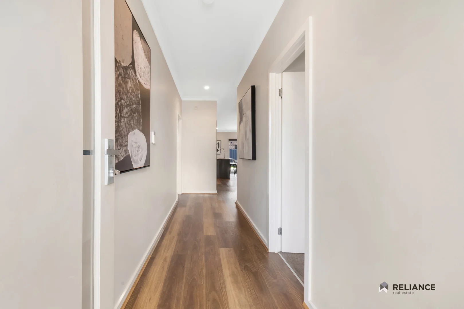 20 Bluff Avenue, Weir Views VIC 3338 photo 4
