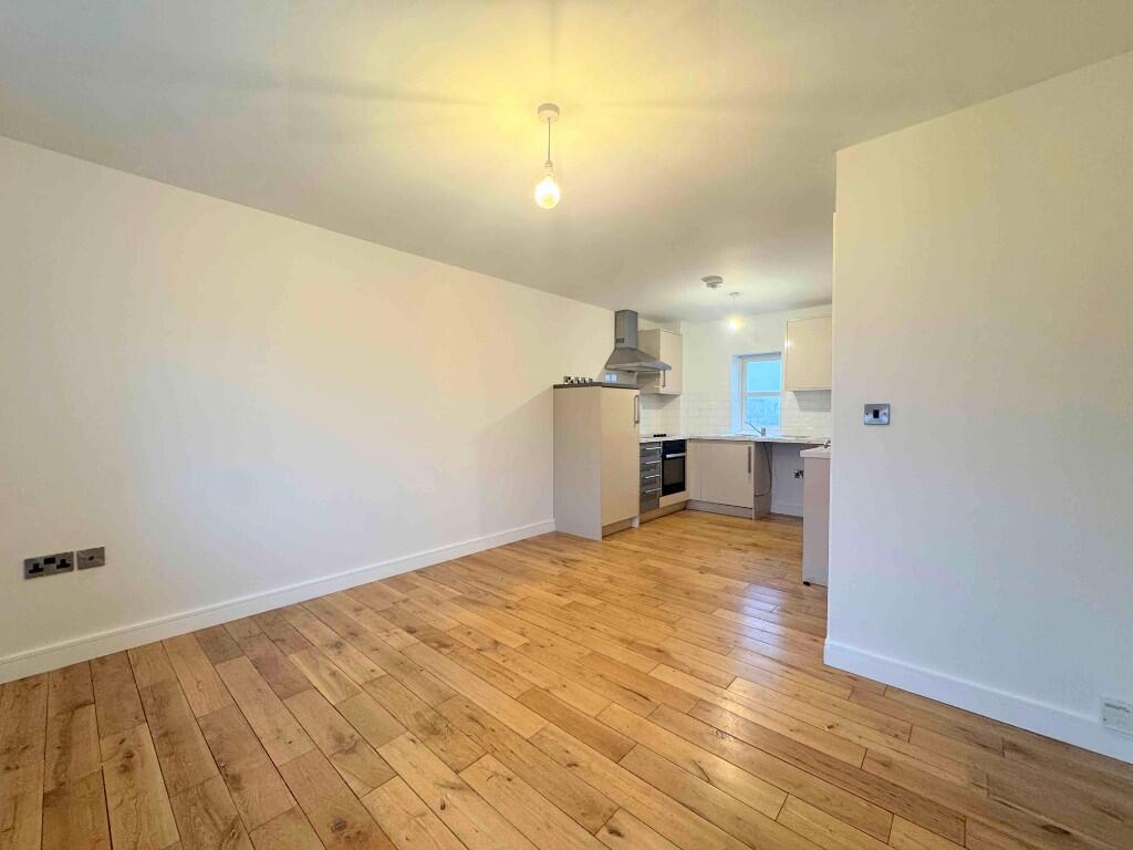 Additional image 5 of Flat 2, 224 Wakefield Road, Drighlington, BD11 1ED